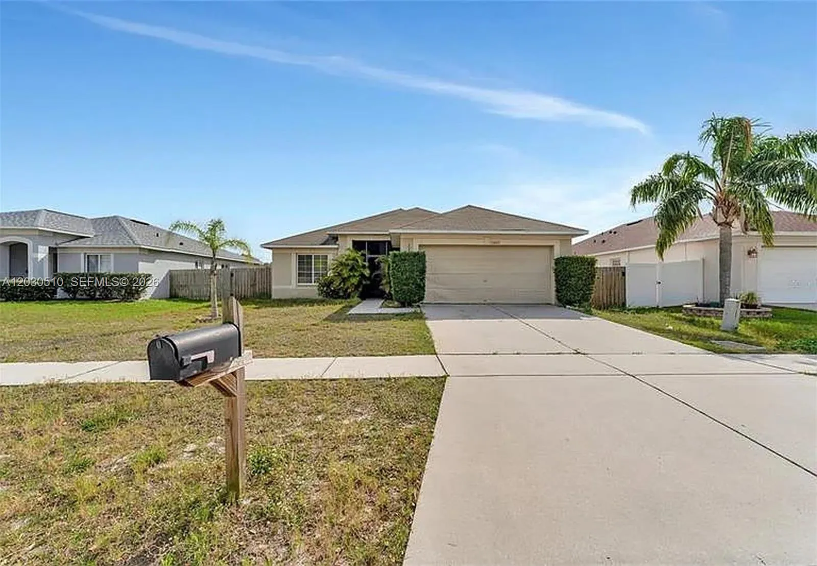 11007 Whitecap Dr, Riverview FL 33579