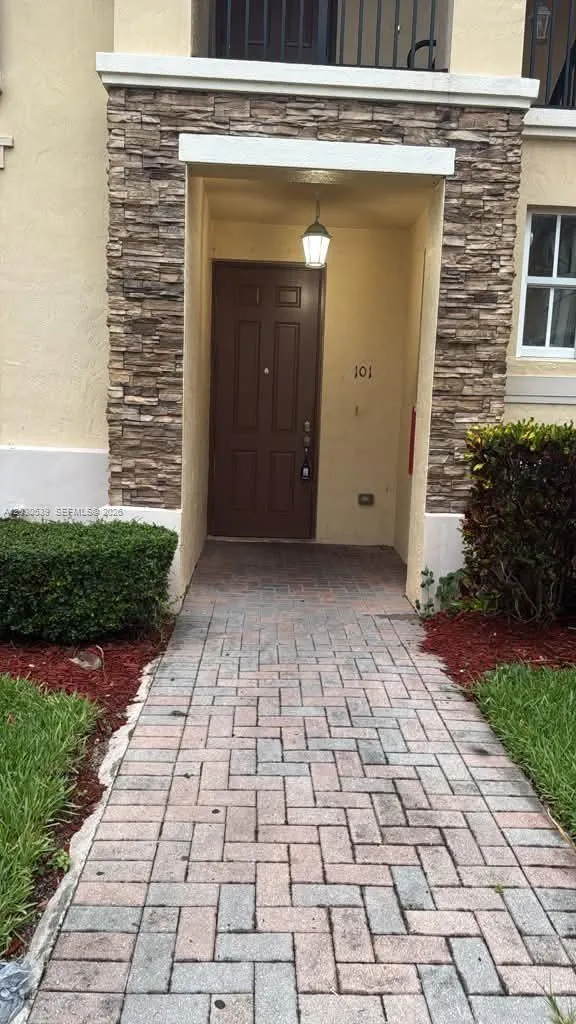1398 NE 33rd Ave # 25, Homestead FL 33033