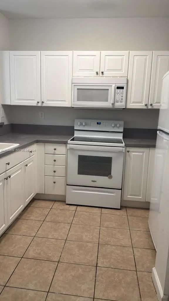1398 NE 33rd Ave # 25, Homestead FL 33033
