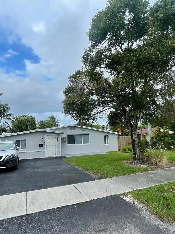 5920 NE 1st Ter, Oakland Park FL 33334