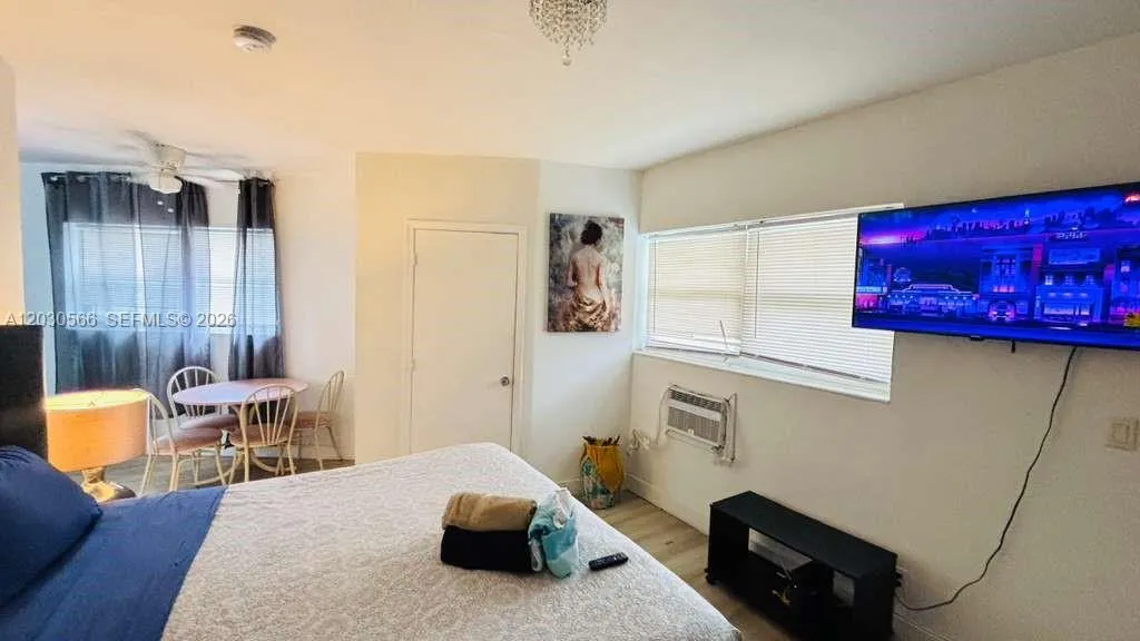 109 SE 9th St # 2, Hallandale Beach FL 33009
