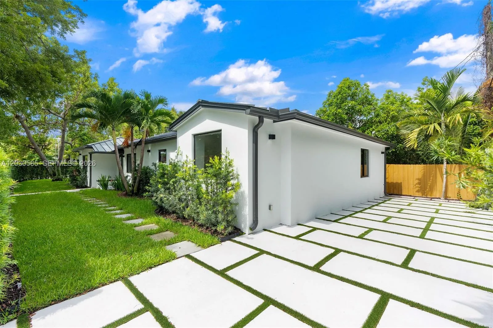 2286 SW 21st Ave, Miami FL 33145