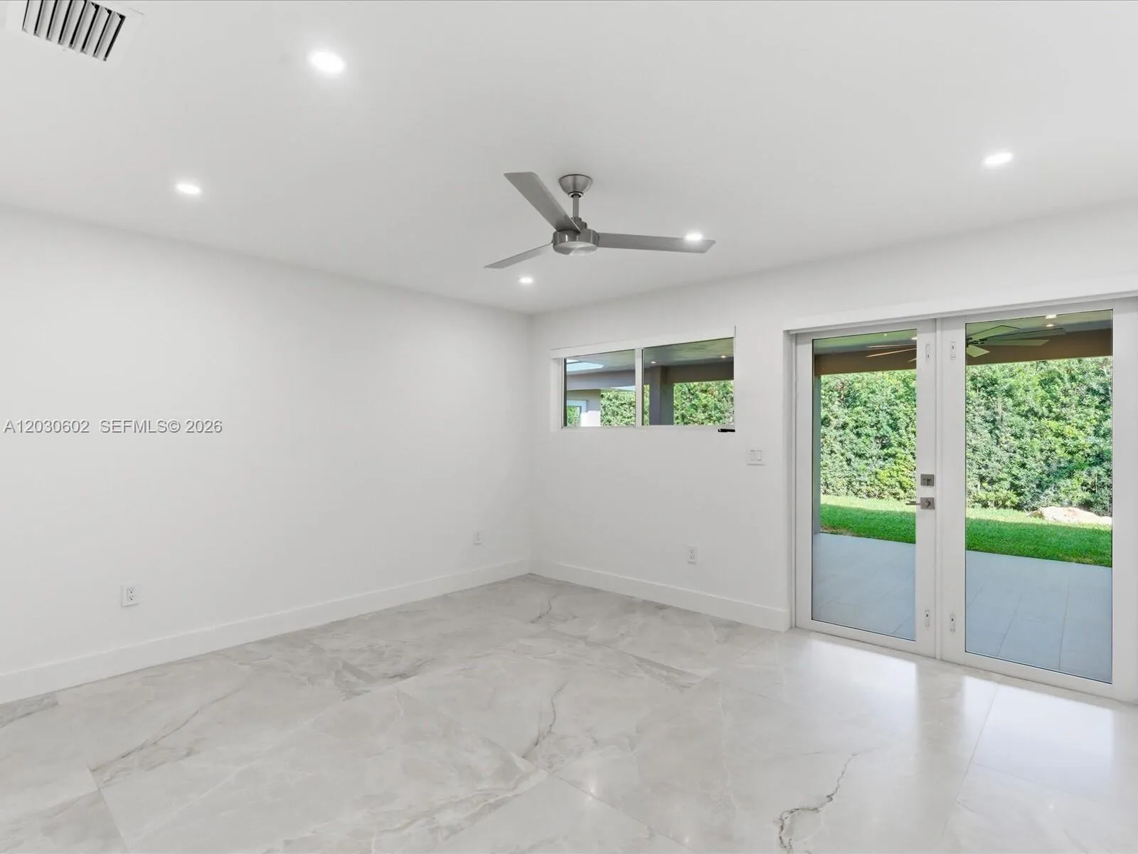 291 E Shore Dr E, Miami FL 33133