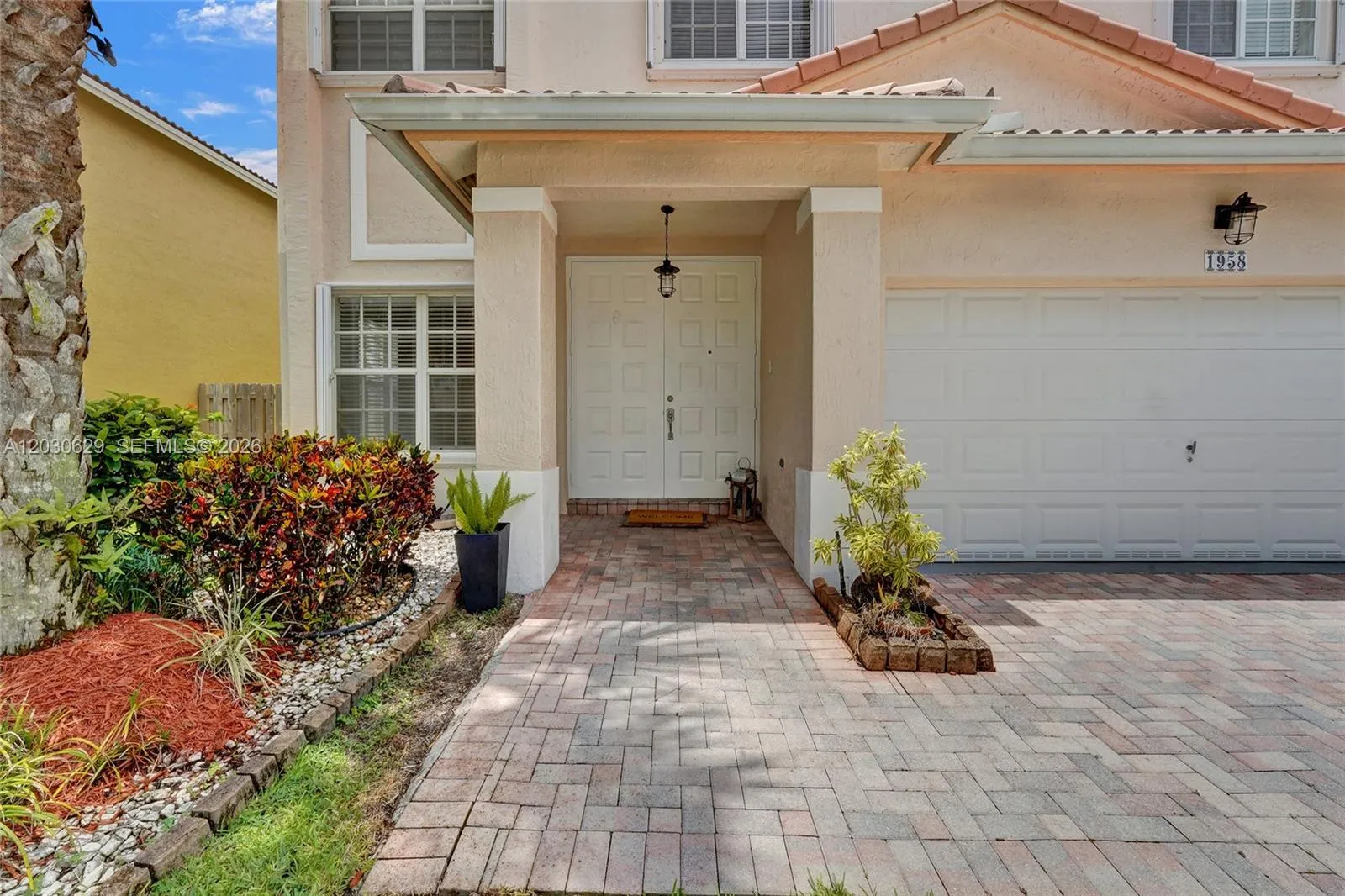 1958 NW 171st Ave, Pembroke Pines FL 33028