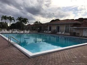 4174 Inverrary Dr # 911, Lauderhill FL 33319