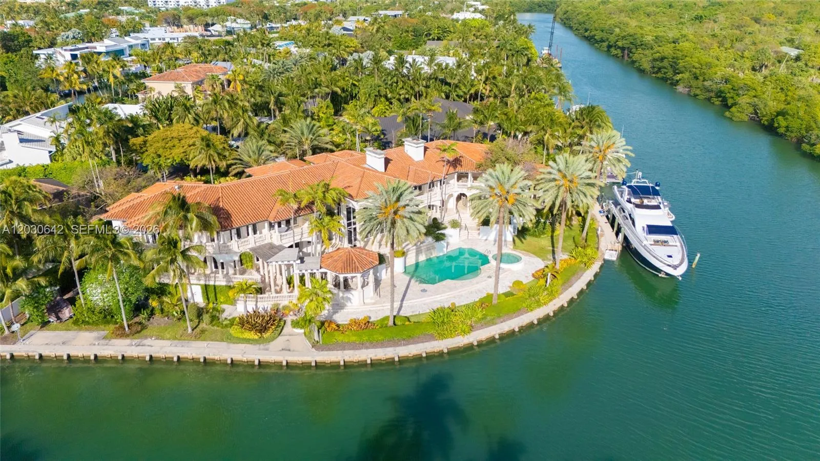 260 Cape Florida Dr, Key Biscayne FL 33149