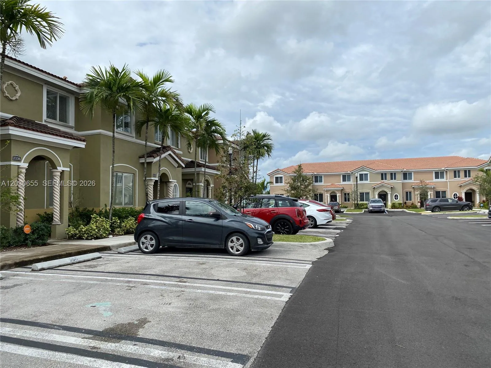 2330 SE 10th St # 2330, Homestead FL 33035