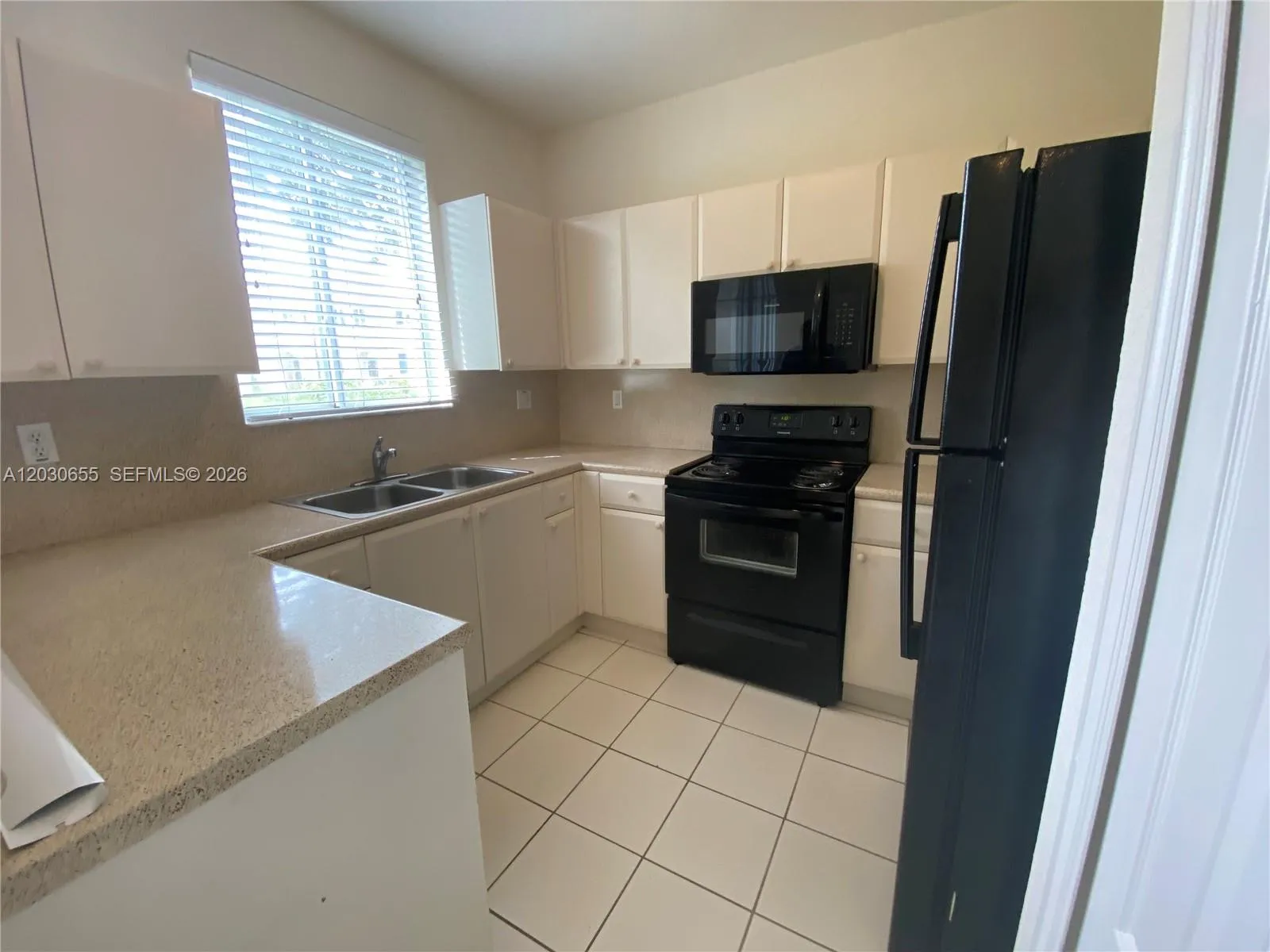 2330 SE 10th St # 2330, Homestead FL 33035