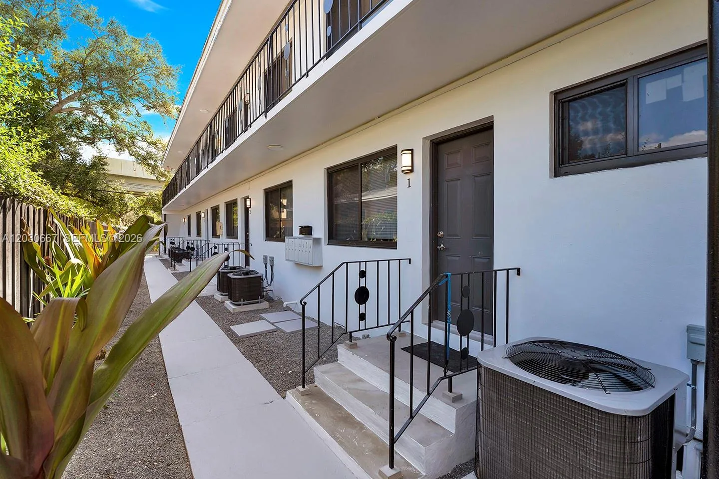 2150 SW 26th St # 7, Miami FL 33133