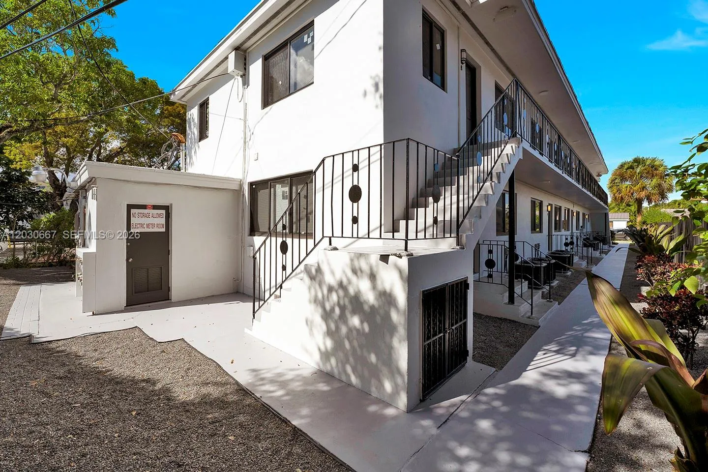 2150 SW 26th St # 7, Miami FL 33133