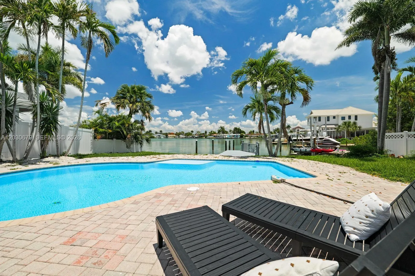 7905 9th AVE S, St Petersburg FL 33707