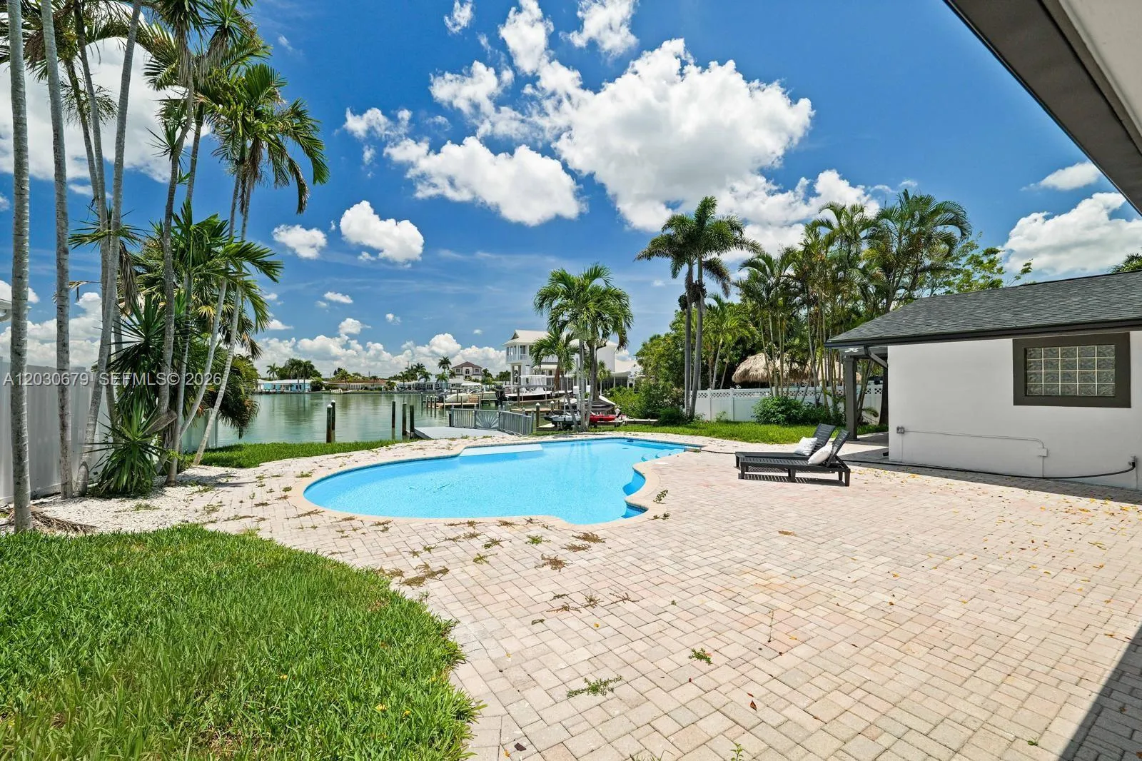 7905 9th AVE S, St Petersburg FL 33707