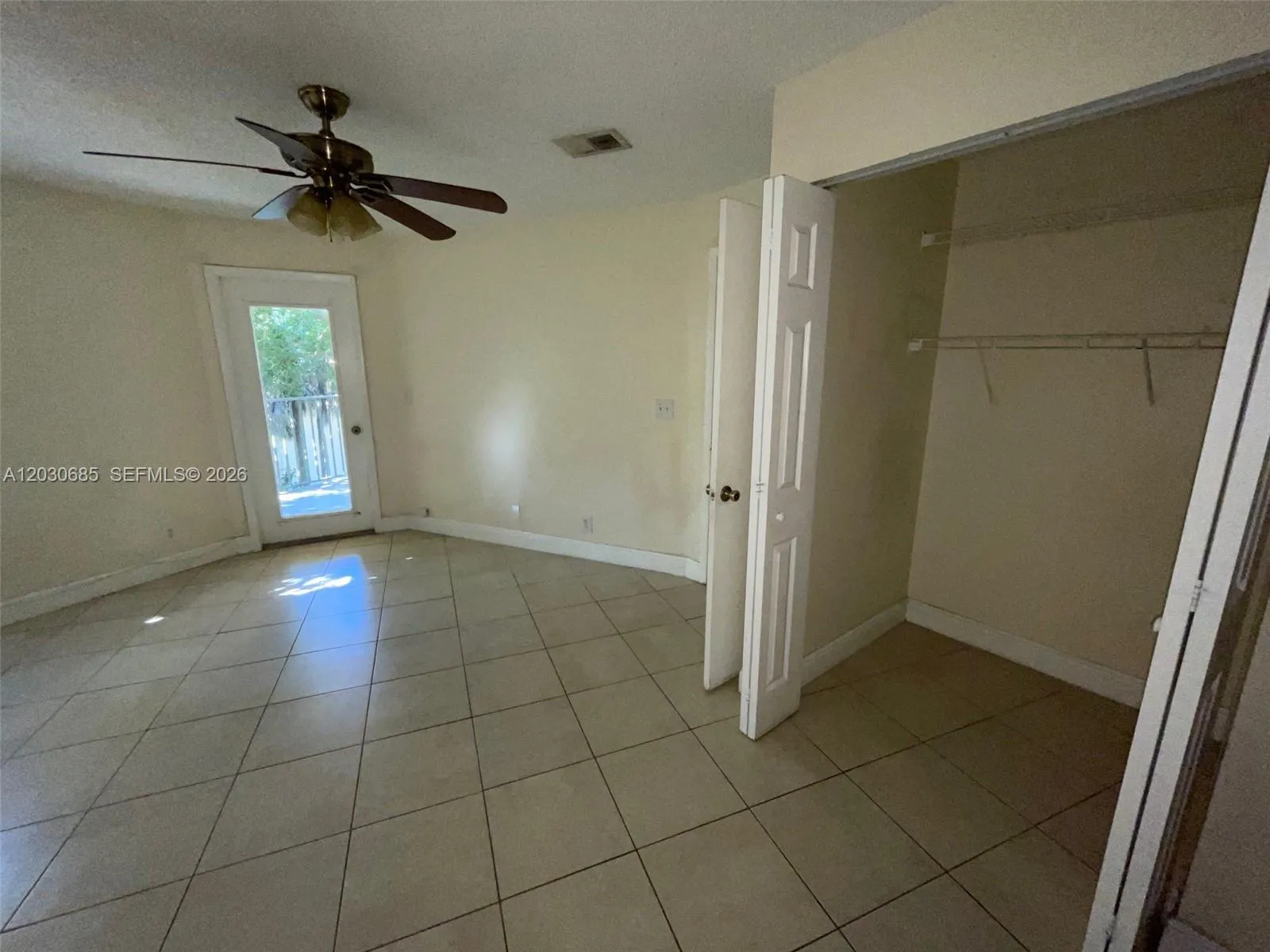9999 Summerbreeze Dr # 915, Sunrise FL 33322
