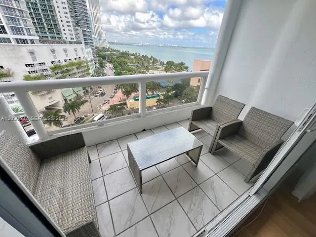 1717 N Bayshore Dr # 1450, Miami FL 33132