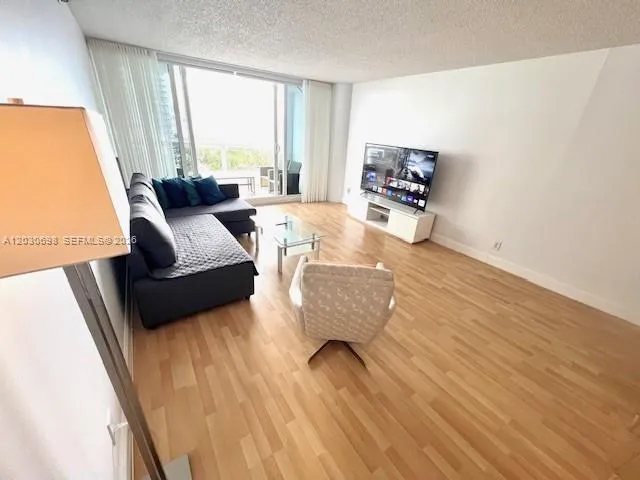 1717 N Bayshore Dr # 1450, Miami FL 33132