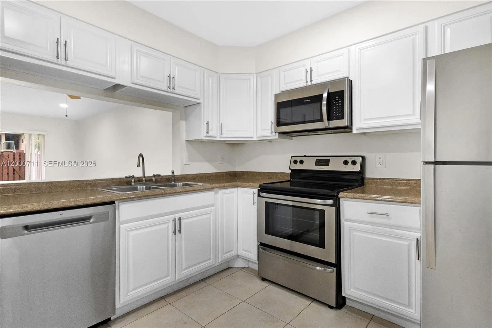 741 NW 105th Ter, Pembroke Pines FL 33026