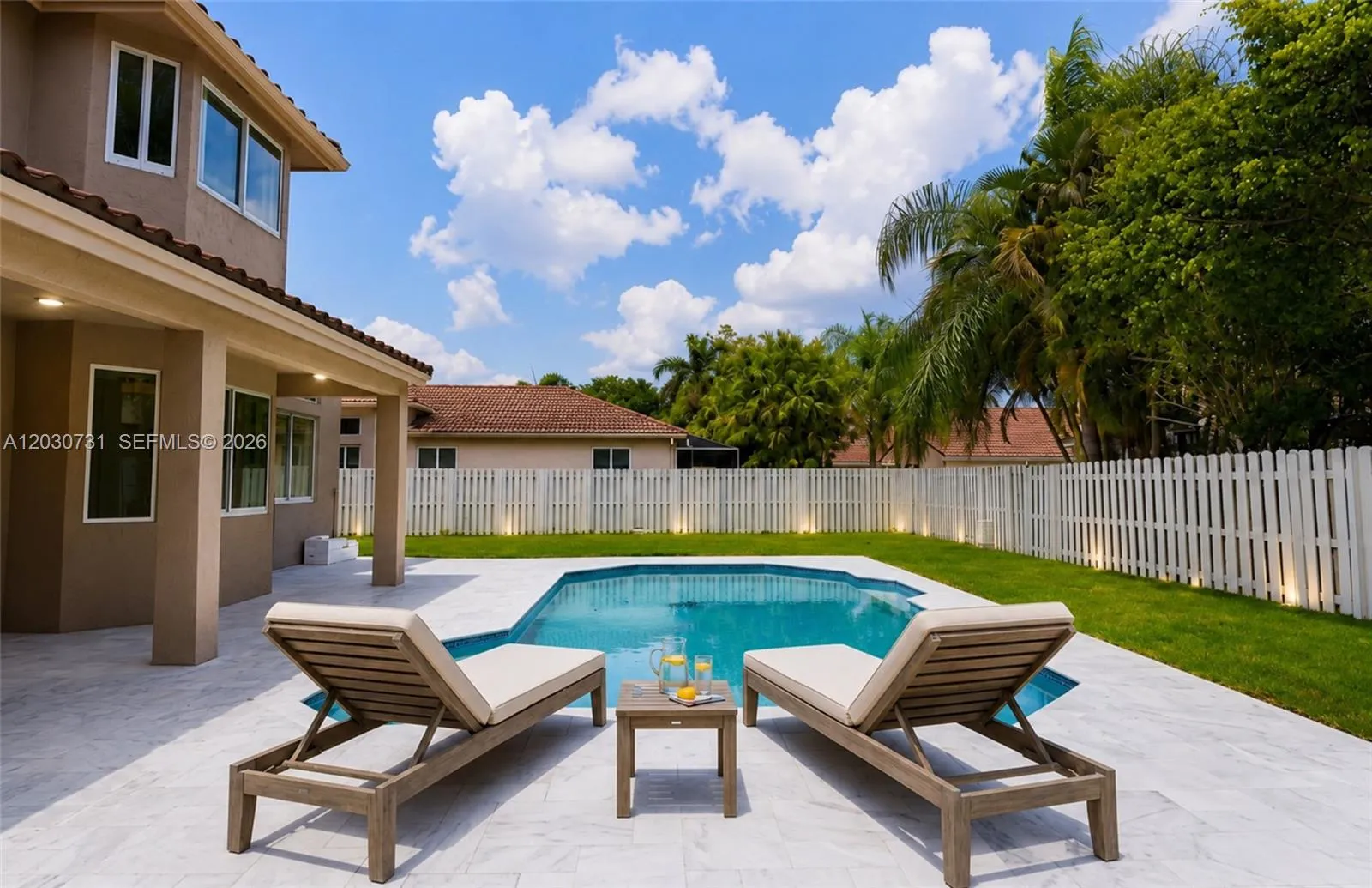 852 Heritage Dr, Weston FL 33326