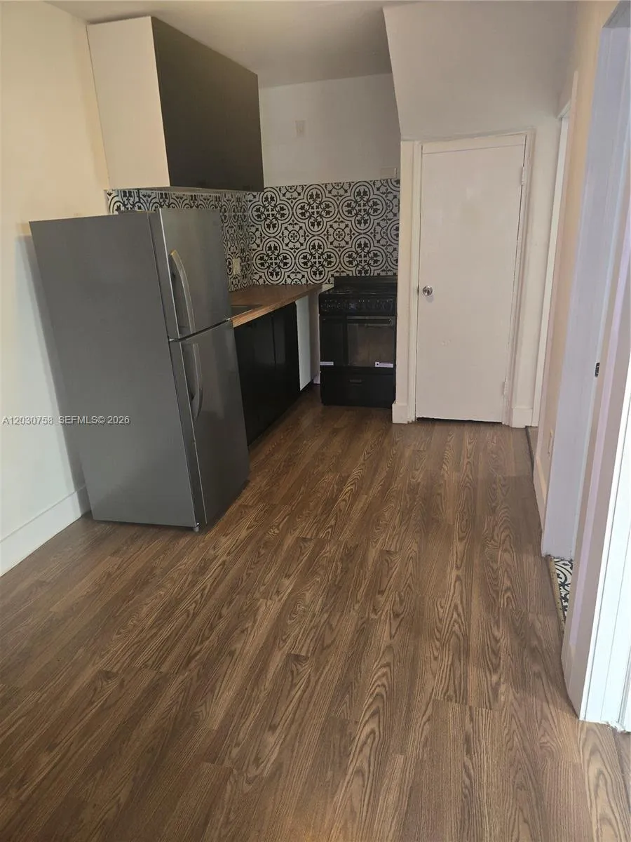66 W 13th St # 3, Hialeah FL 33010