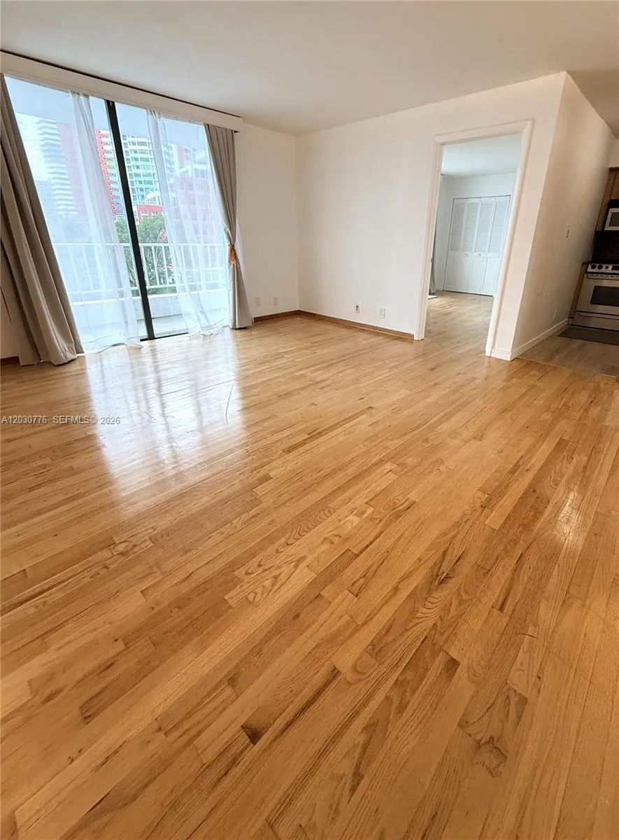 200 SE 15th Rd # 6A, Miami FL 33129