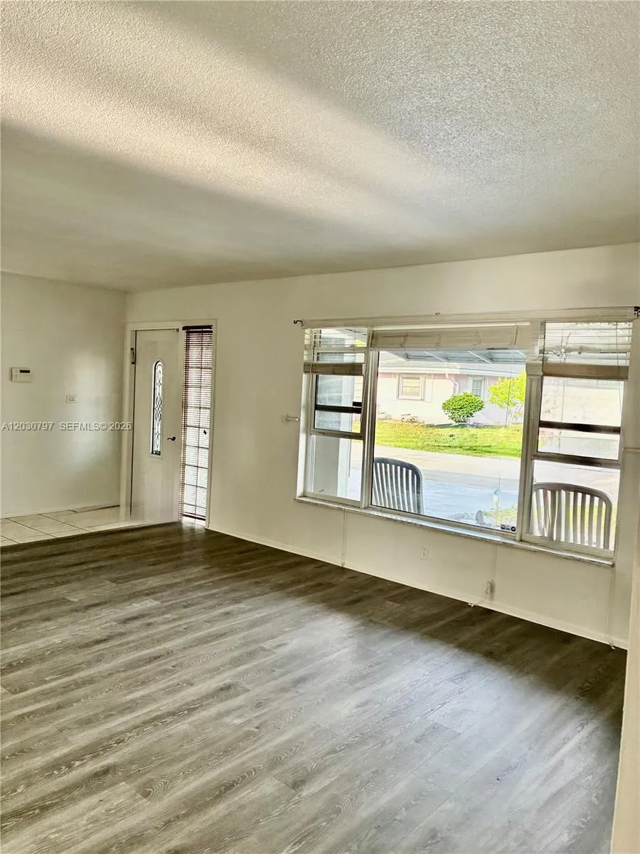 4805 NW 49th Rd, Tamarac FL 33319