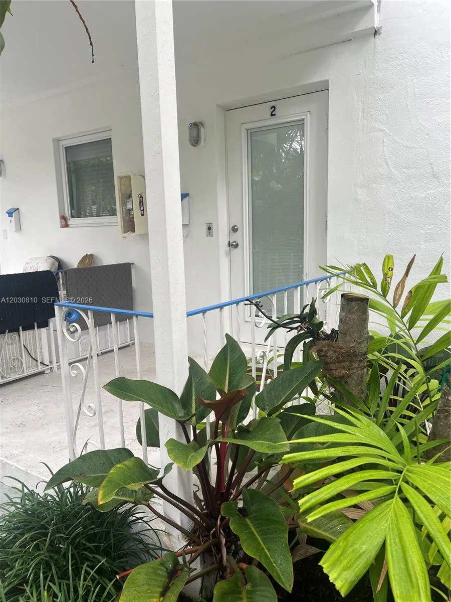 225 SE 16th Ave # 2, Fort Lauderdale FL 33301