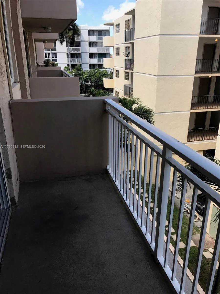 1665 Bay Rd # 416, Miami Beach FL 33139