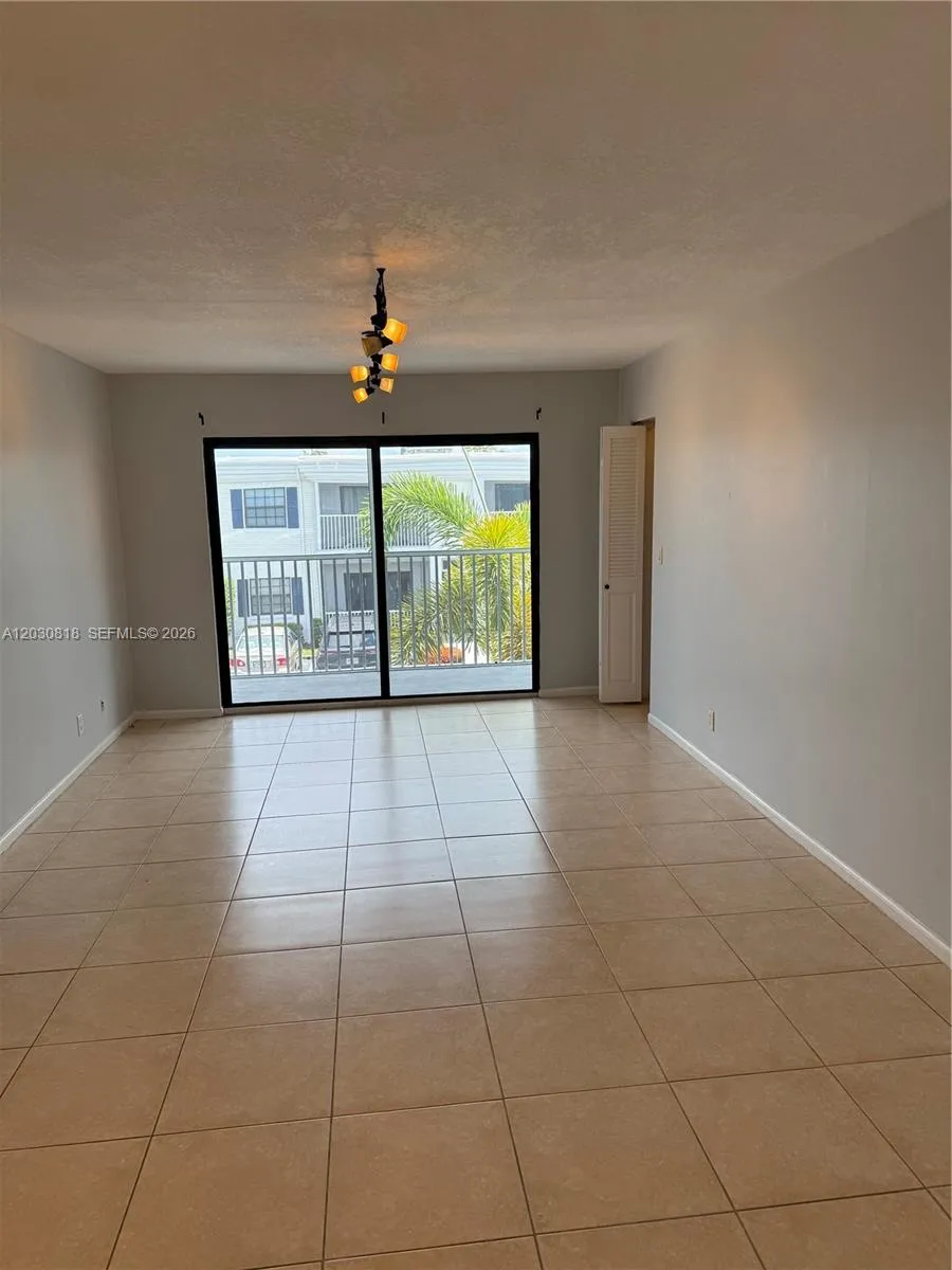 170 Cypress Club Dr # 729, Pompano Beach FL 33060