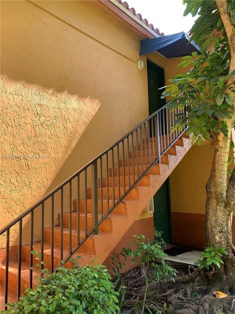 10717 Cleary Blvd # 202, Plantation FL 33324