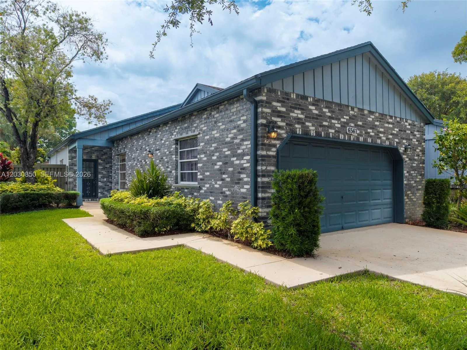 6561 Sutton Ct, Parkland FL 33067