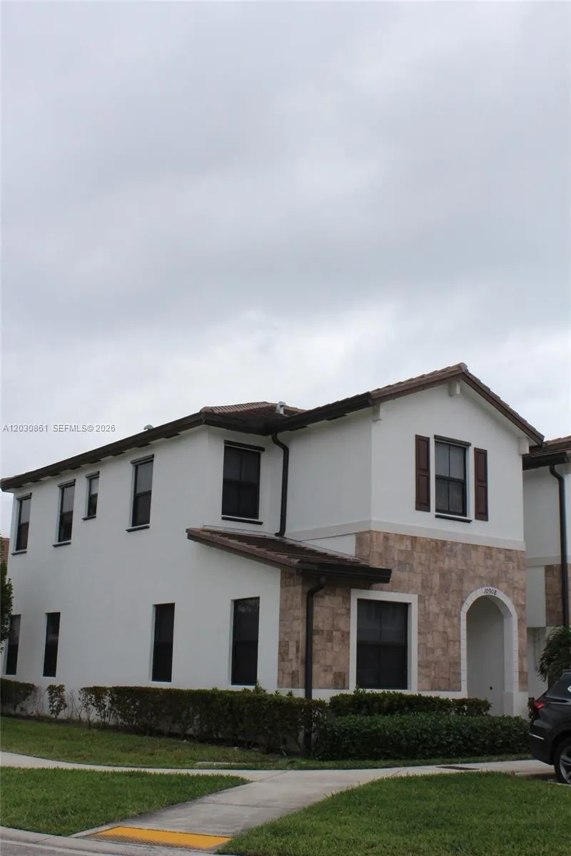 11024 W 35th Ln, Hialeah FL 33018