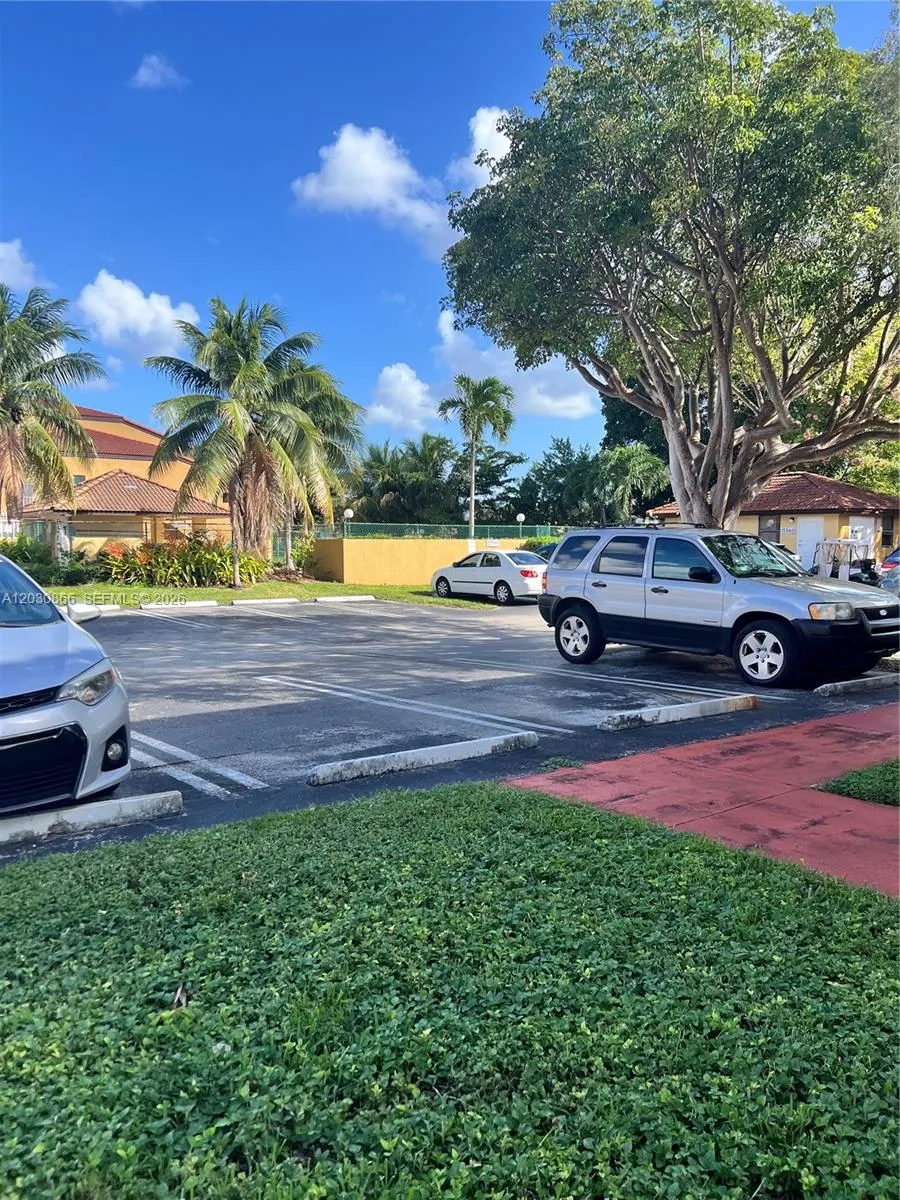 15600 SW 80th St # 212, Miami FL 33193