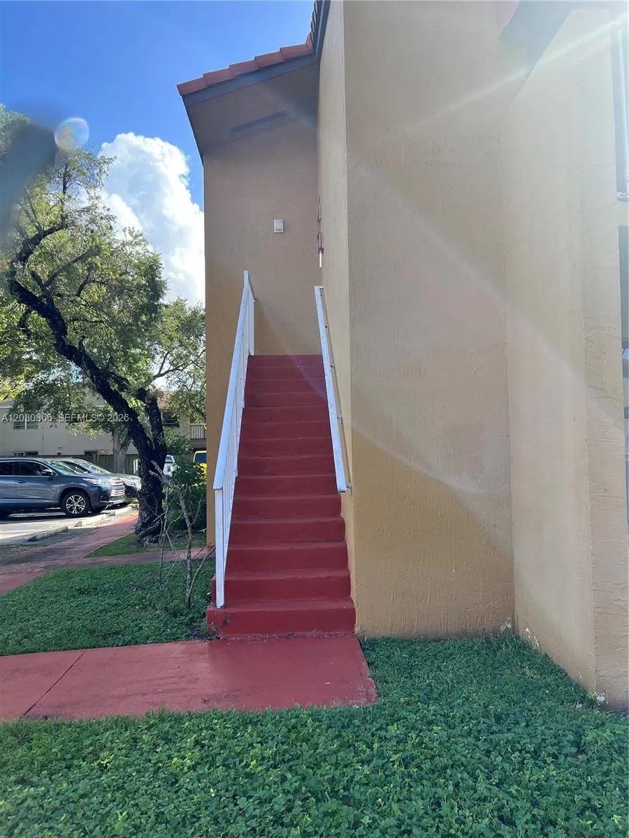 15600 SW 80th St # 212, Miami FL 33193