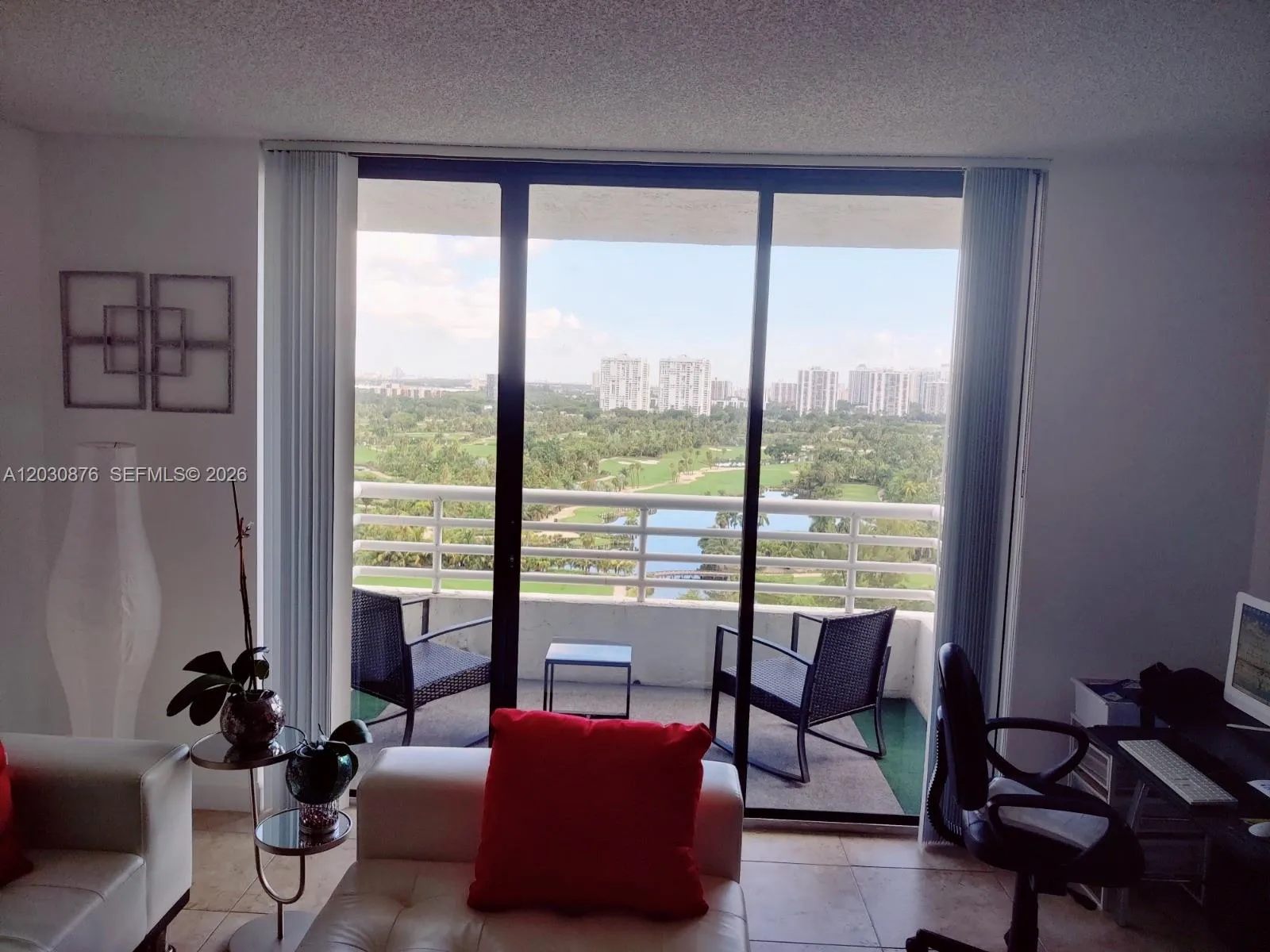 3300 NE 192nd St # 1811, Aventura FL 33180
