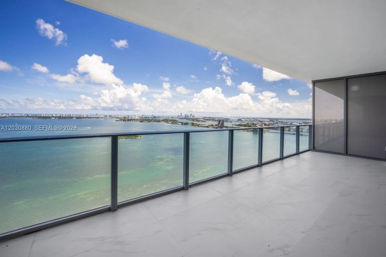 700 NE 24th St # 3502, Miami FL 33137