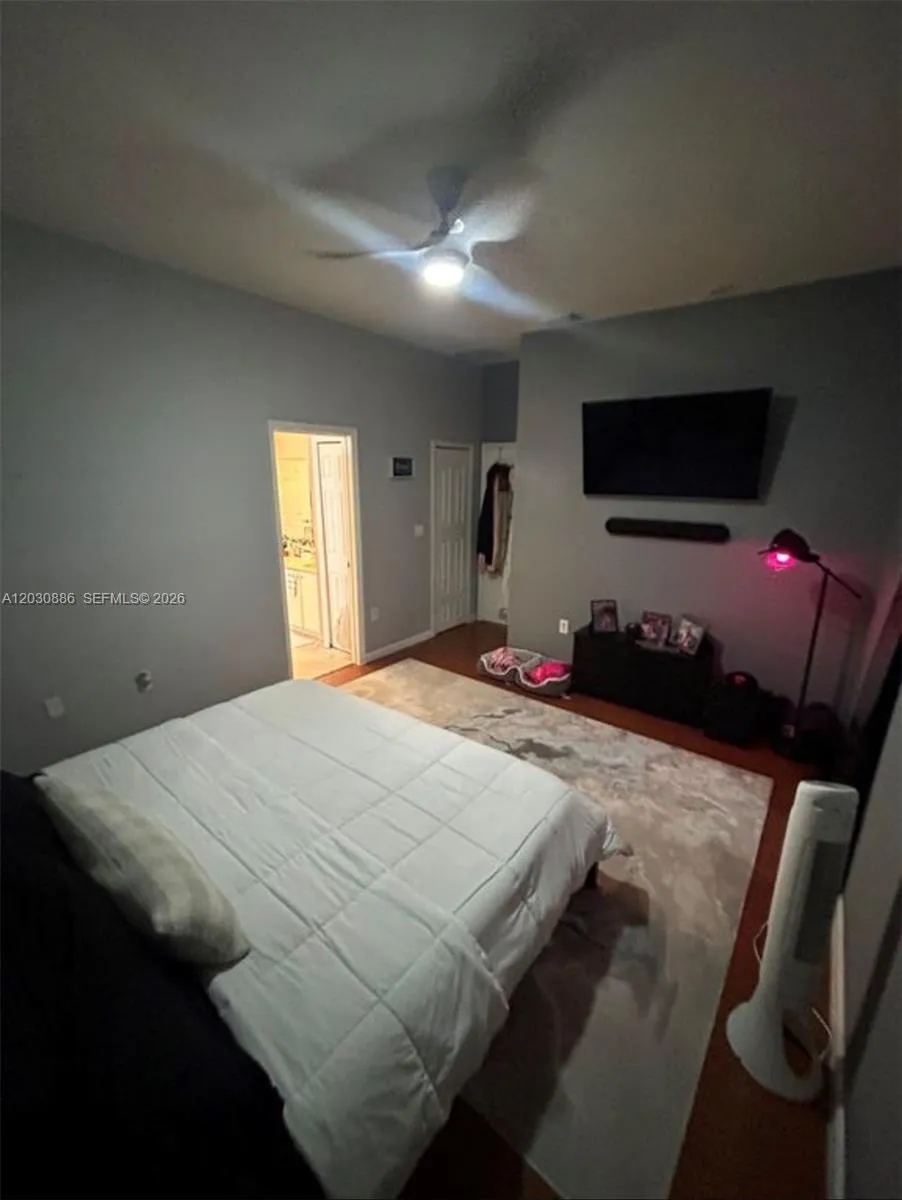 15372 SW 9th Way, Miami FL 33194