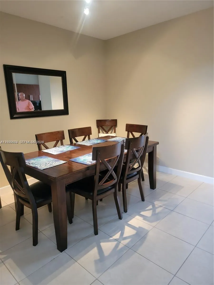 2407 SE 14th St, Homestead FL 33035