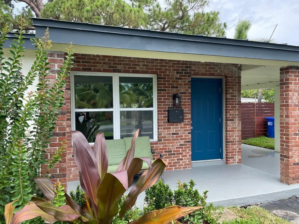 1029 SW 1st Ave, Pompano Beach FL 33060