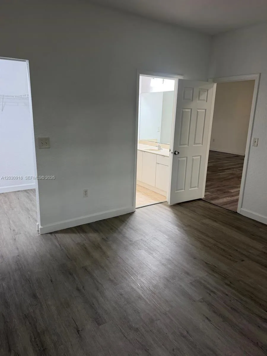 374 NE 27th Ave # 203, Homestead FL 33033