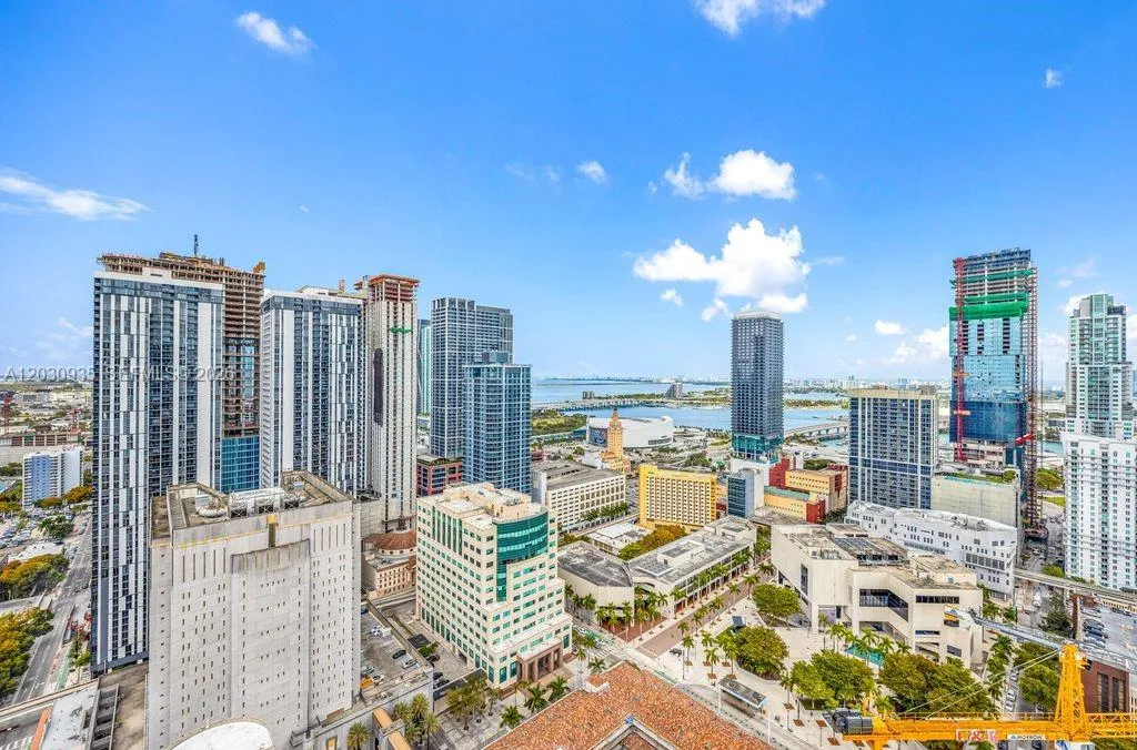 225 N Miami Ave # 3507, Miami FL 33128