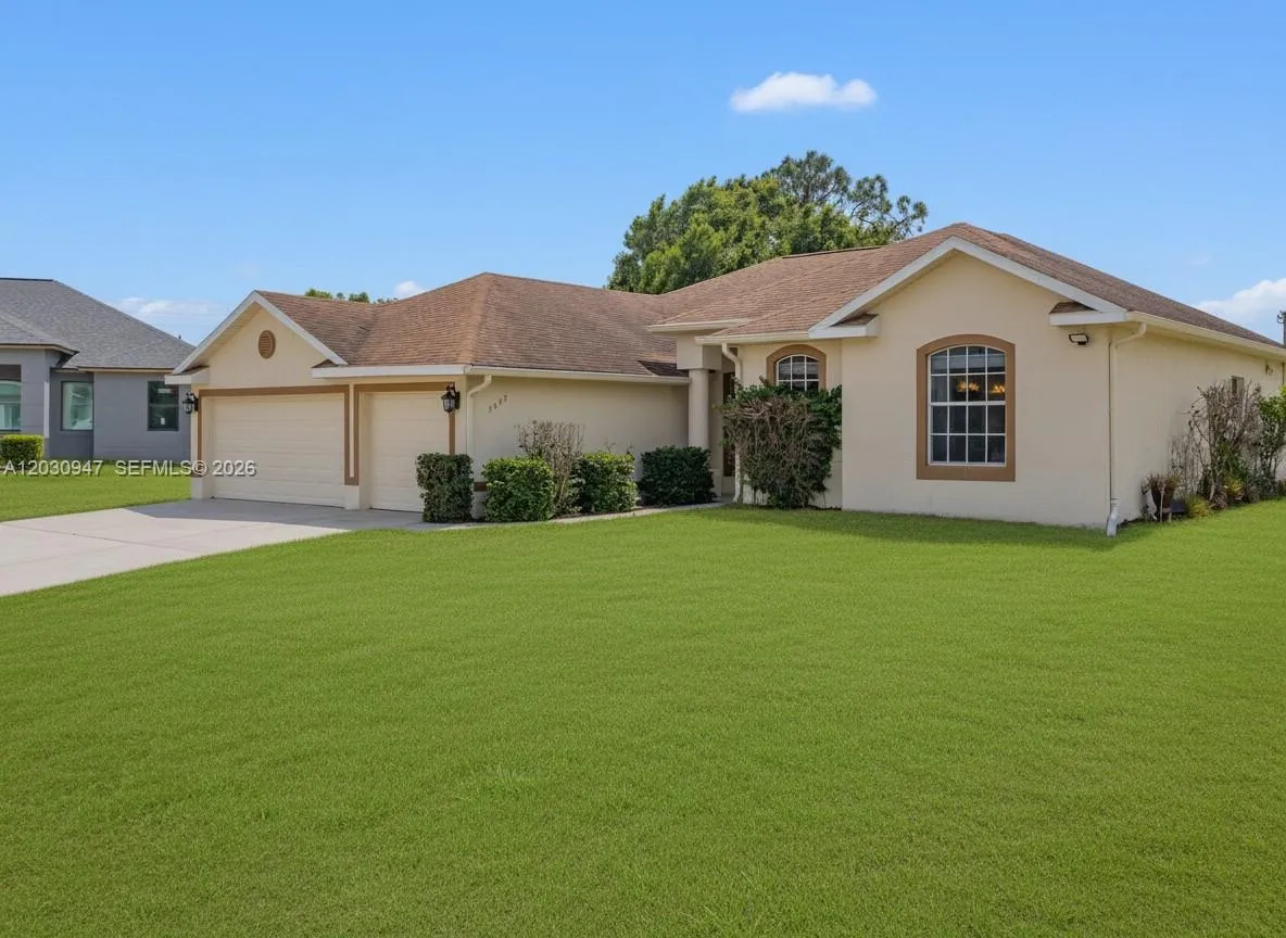 3002 Balsam Court, La Belle FL 33935