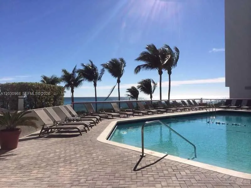 6767 Collins Ave # 206, Miami Beach FL 33141