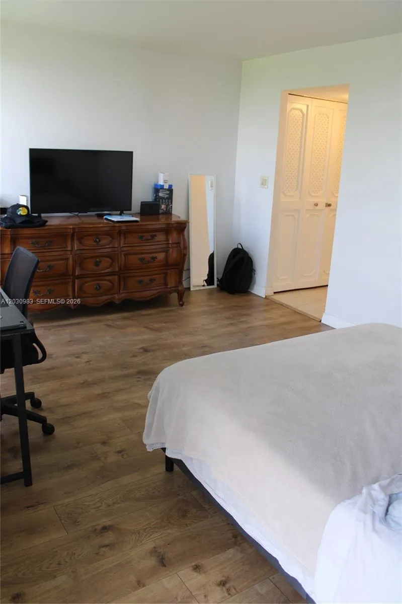 3475 N Country Club Dr # 608, Aventura FL 33180
