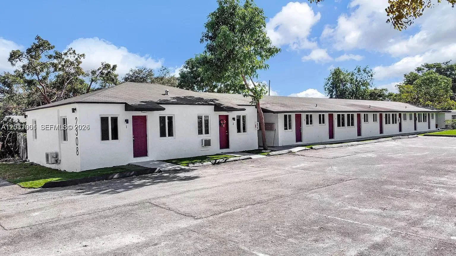 2308 Jackson St # 3, Hollywood FL 33020