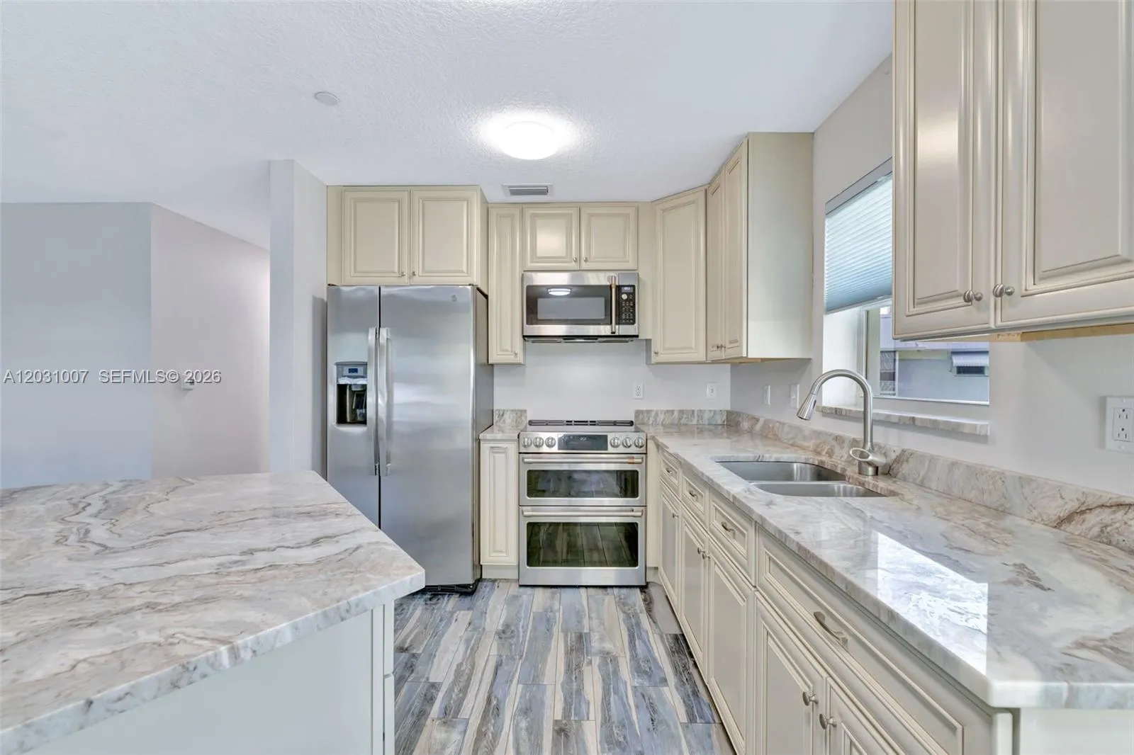 2929 SE Ocean Blvd # F6, Stuart FL 34996