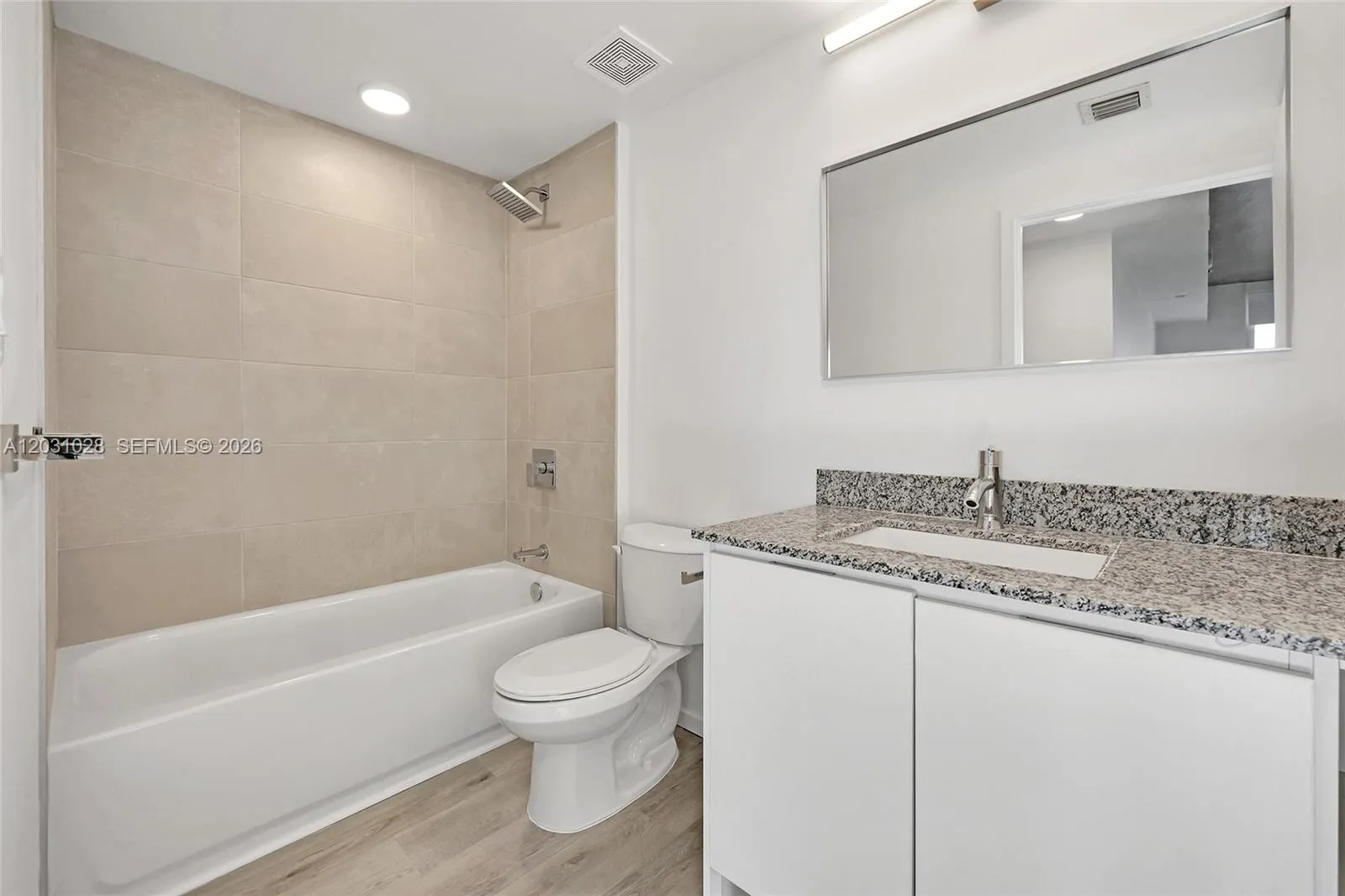 475 NE 125th # 504, North Miami FL 33161