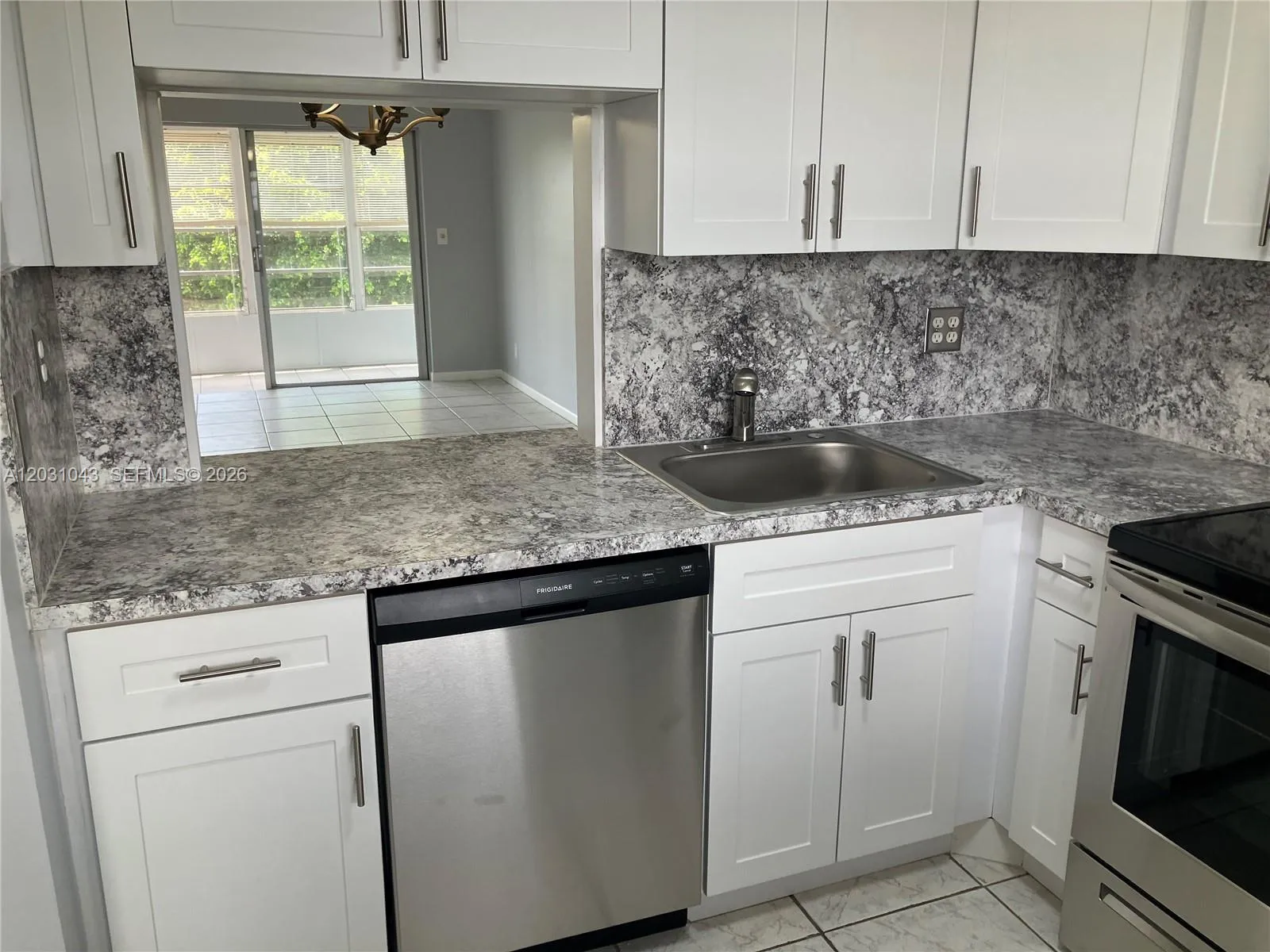 2801 NW 47th Ter # 403B, Lauderdale Lakes FL 33313