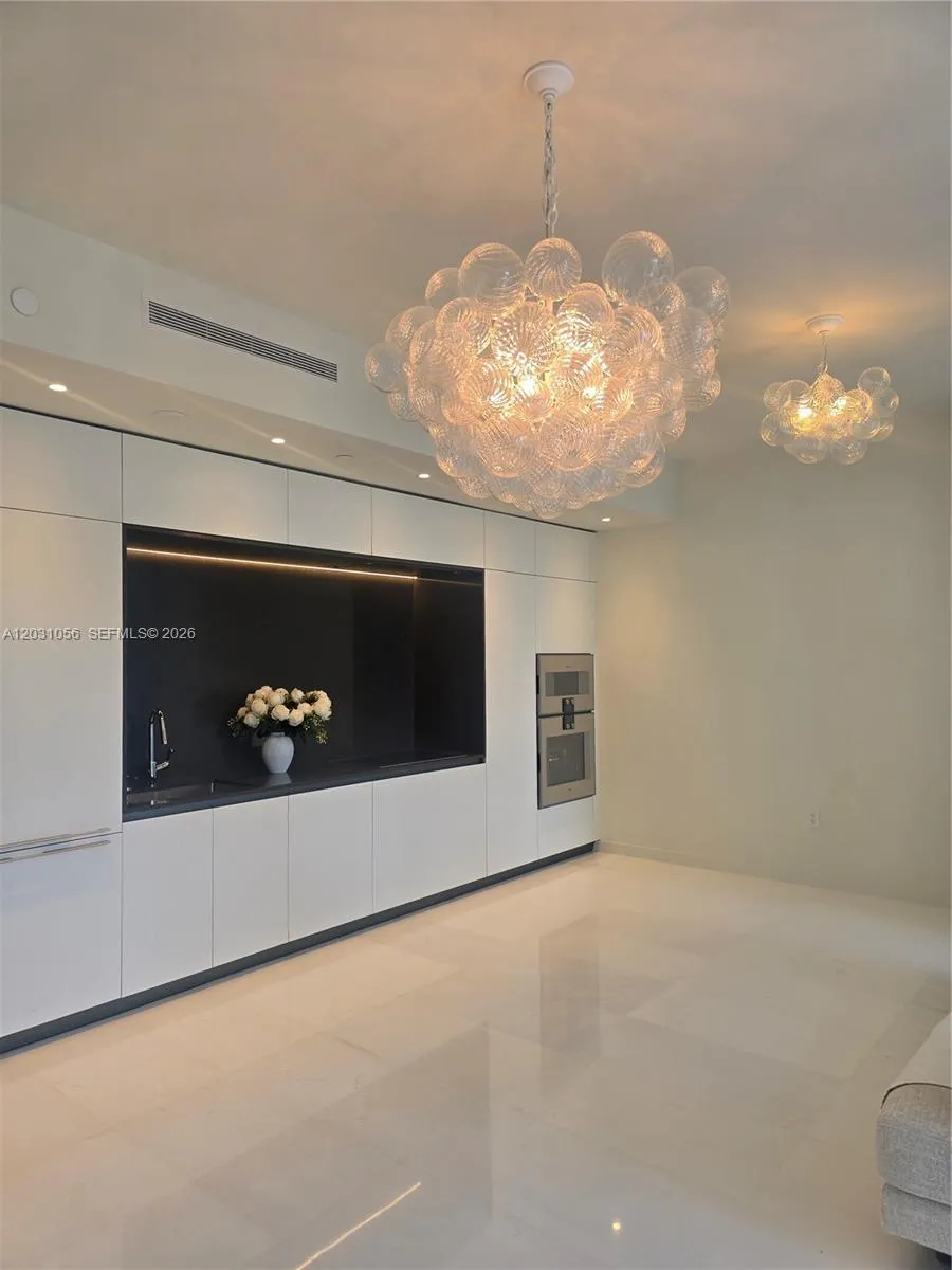 300 Biscayne Blvd Way # 2408W, Miami FL 33131