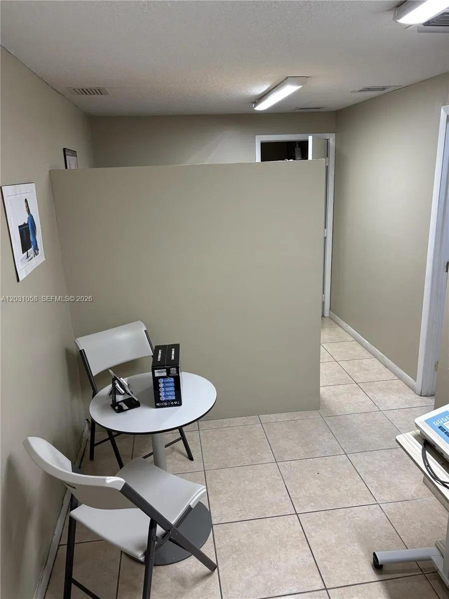 1750 W 39th Pl # 1007, Hialeah FL 33012