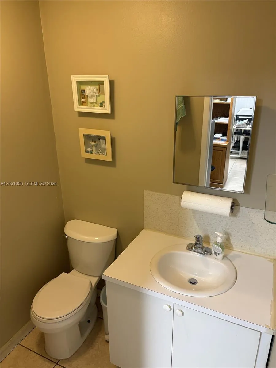 1750 W 39th Pl # 1007, Hialeah FL 33012