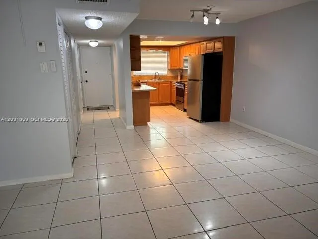 11103 NW 7th St # 2, Miami FL 33172